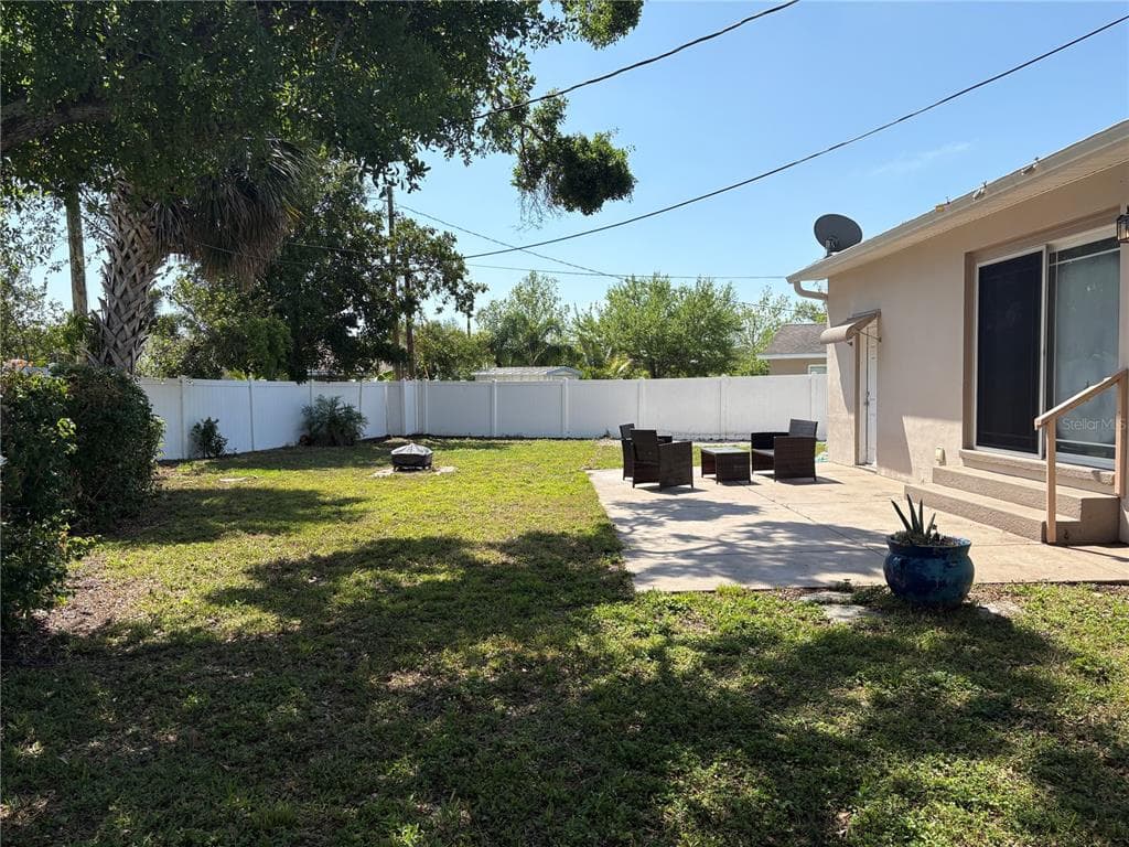 6221 13TH AVENUE N, ST PETERSBURG, FL 33710 — zdjęcie 2