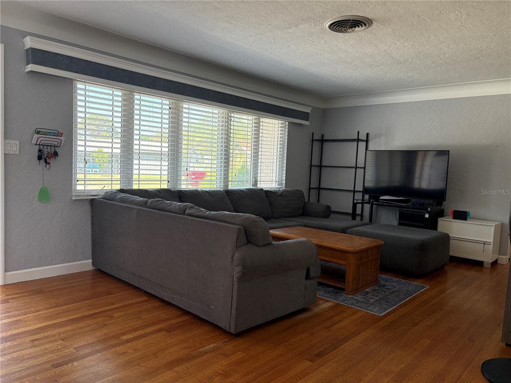 6221 13TH AVENUE N, ST PETERSBURG, FL 33710 — zdjęcie 5