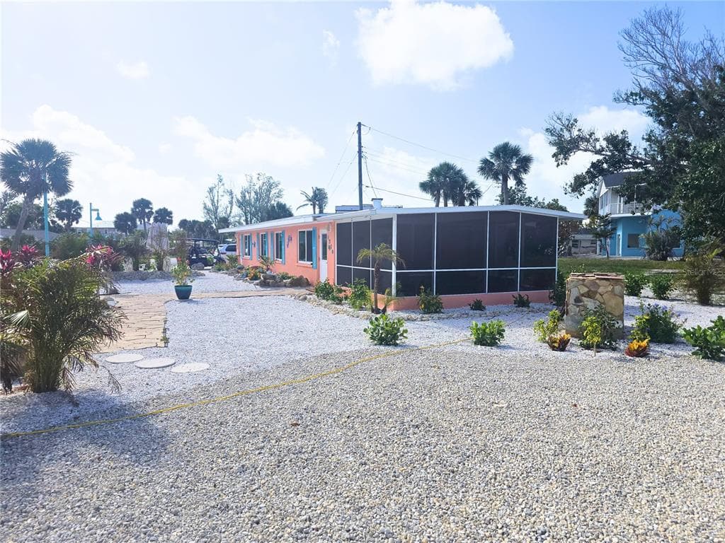 1270 GULF BOULEVARD # A&B, ENGLEWOOD, FL 34223 — zdjęcie 2