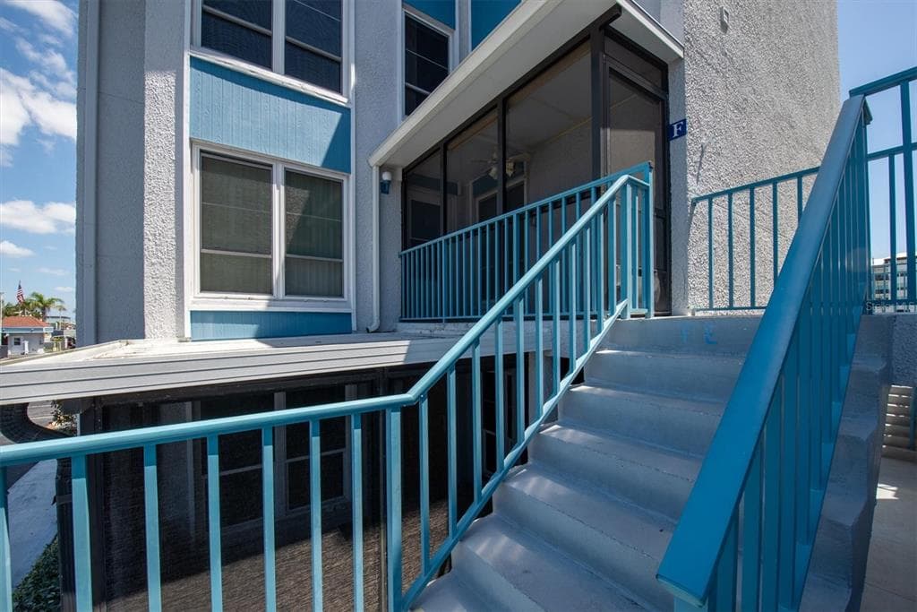171 MEDALLION BOULEVARD # F, MADEIRA BEACH, FL 33708 — zdjęcie 2