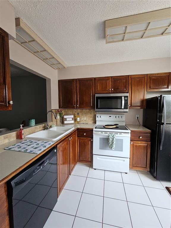 13813 MISSION OAKS BOULEVARD, SEMINOLE, FL 33776 — zdjęcie 3