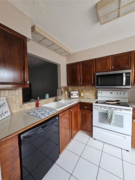 13813 MISSION OAKS BOULEVARD, SEMINOLE, FL 33776 — zdjęcie 5