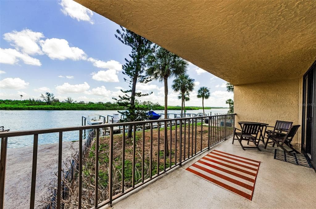 18201 GULF BOULEVARD # 201, REDINGTON SHORES, FL 33708 — zdjęcie 3