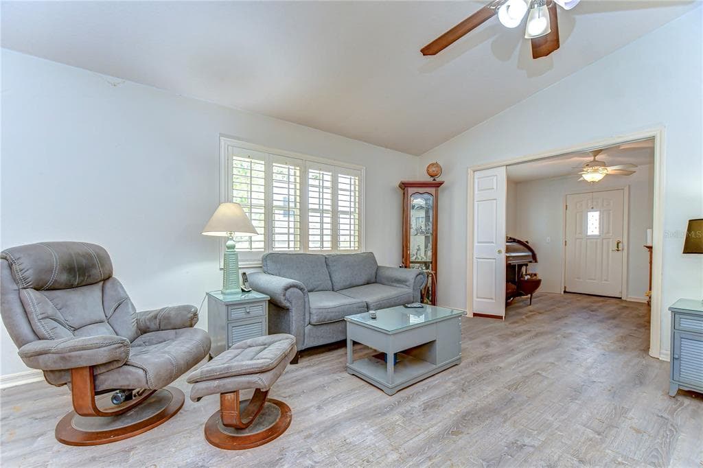 5906 GREENBRIAR COURT, ZEPHYRHILLS, FL 33542 — zdjęcie 3
