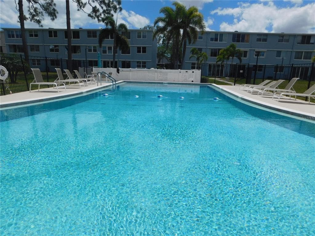 4715 BAY STREET NE # 119, ST PETERSBURG, FL 33703 — zdjęcie 2