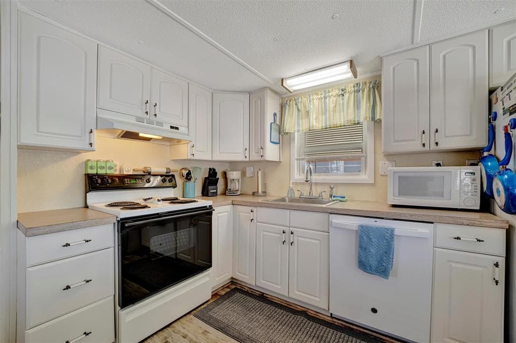 104 SAINT KITTS WAY, APOLLO BEACH, FL 33572 — zdjęcie 3