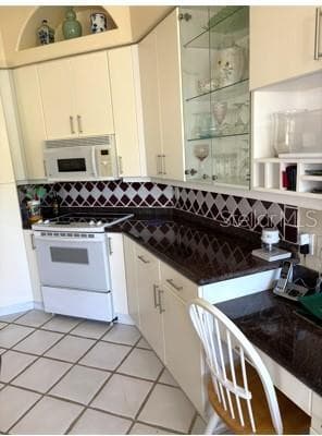8974 GREY OAKS AVENUE, SARASOTA, FL 34238 — zdjęcie 3