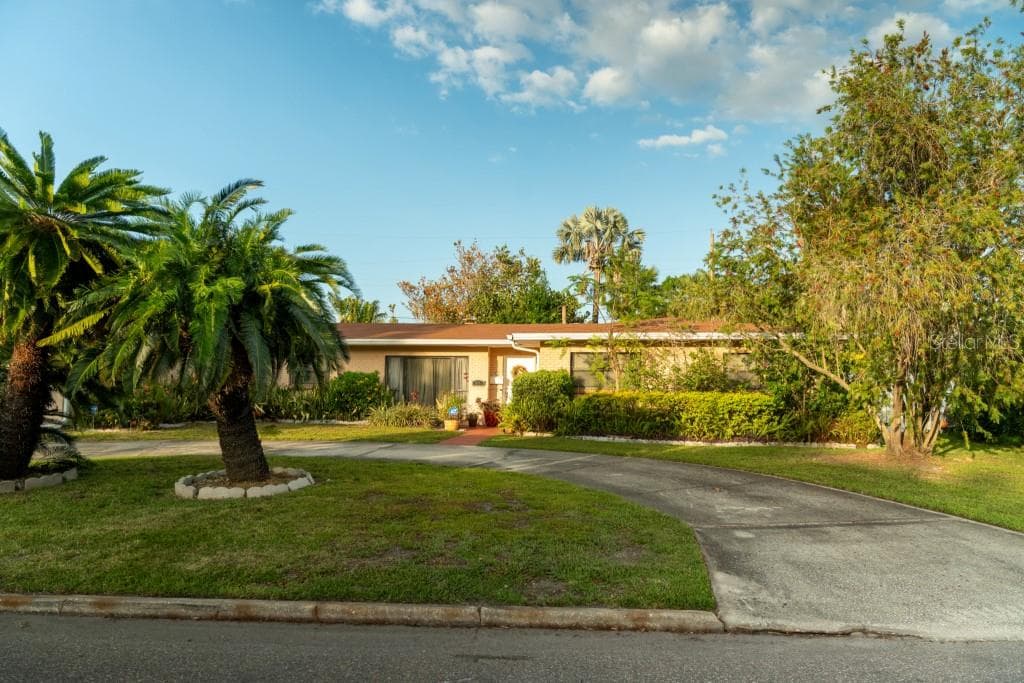 631 LUZON AVENUE, TAMPA, FL 33606