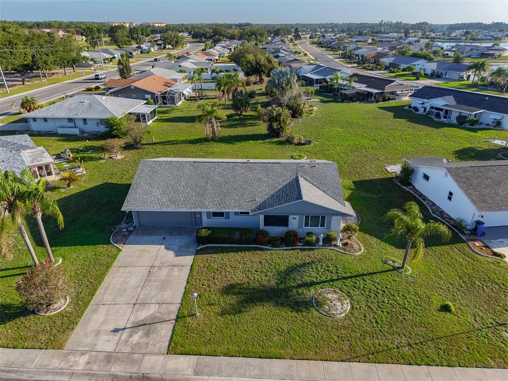 1809 HAVERFORD AVENUE, SUN CITY CENTER, FL 33573 — zdjęcie 2