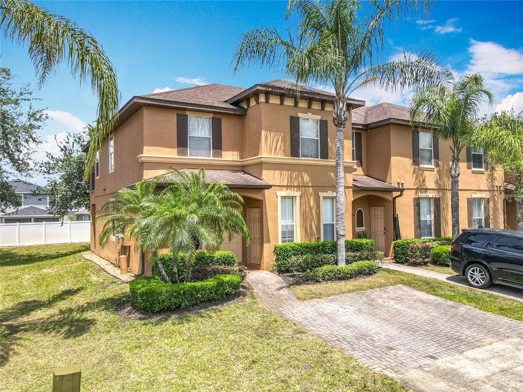 2744 CALABRIA AVENUE, DAVENPORT, FL 33897