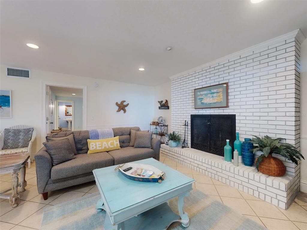 1913 HILL STREET # 1, NEW SMYRNA BEACH, FL 32169 — zdjęcie 4
