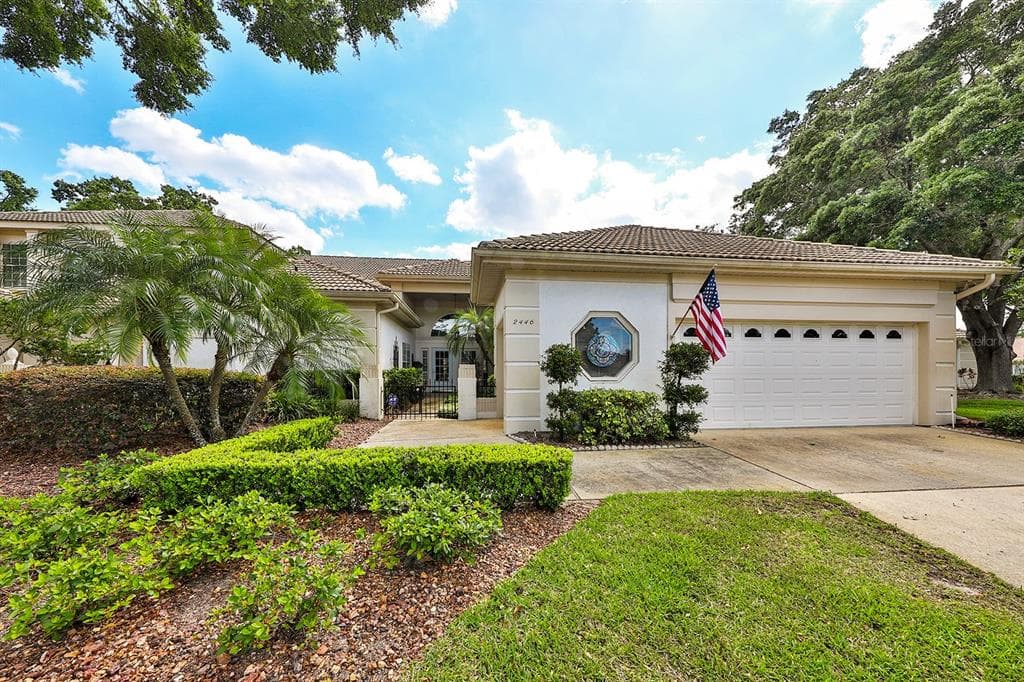 2446 SWEETWATER COUNTRY CLUB DRIVE, APOPKA, FL 32712