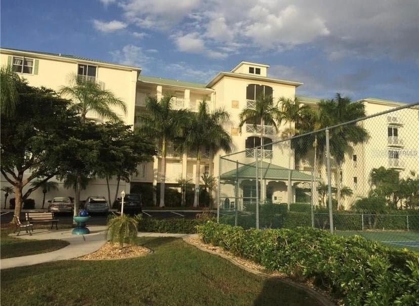 200 HARBOR WALK DRIVE # 321, PUNTA GORDA, FL 33950 — zdjęcie 2