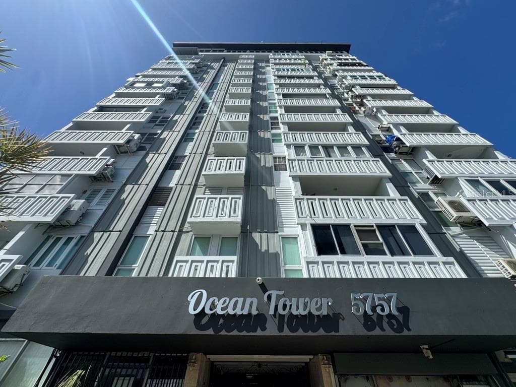 5757 AVE ISLA VERDE # PH-3, CAROLINA, PR 00979