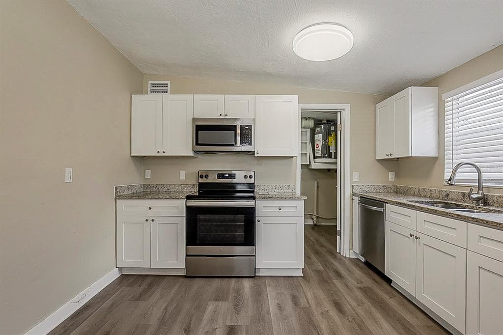 4010 EMERSON AVENUE S, ST PETERSBURG, FL 33711 — zdjęcie 4