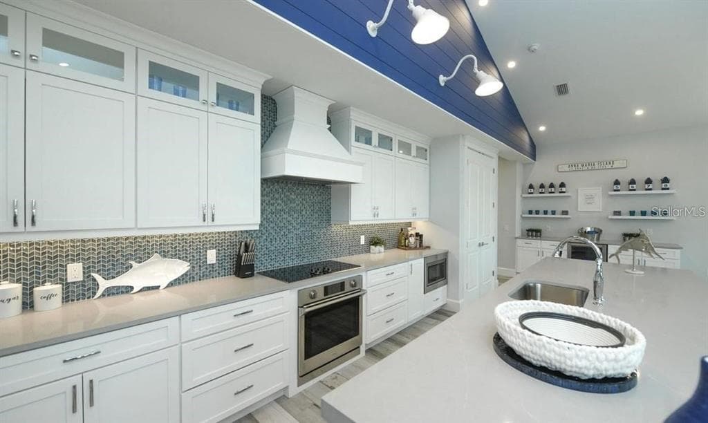 212 SPRING AVENUE, ANNA MARIA, FL 34216 — zdjęcie 3