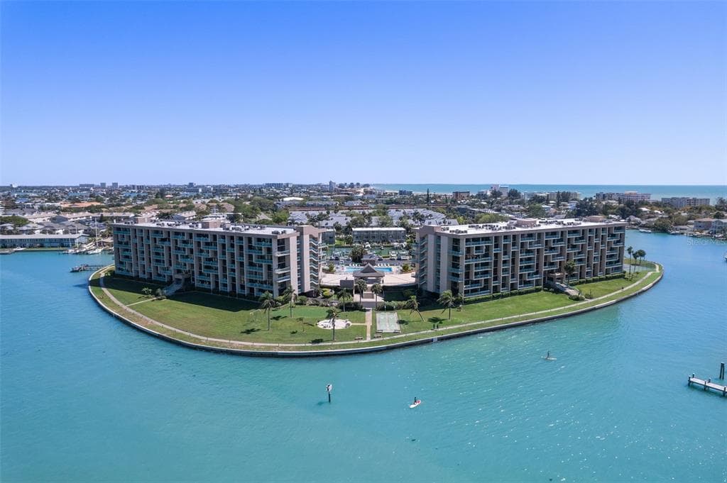 1 KEY CAPRI # 303E, TREASURE ISLAND, FL 33706 — zdjęcie 2
