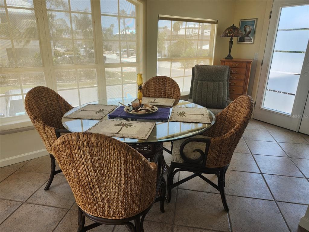 300 N 22ND STREET, BRADENTON BEACH, FL 34217 — zdjęcie 2