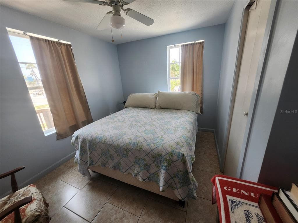 300 N 22ND STREET, BRADENTON BEACH, FL 34217 — zdjęcie 4