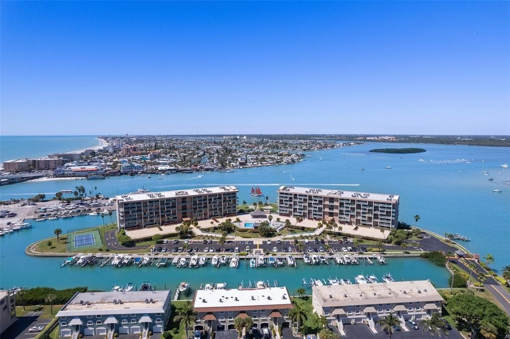 1 KEY CAPRI # 502E, TREASURE ISLAND, FL 33706 — zdjęcie 2