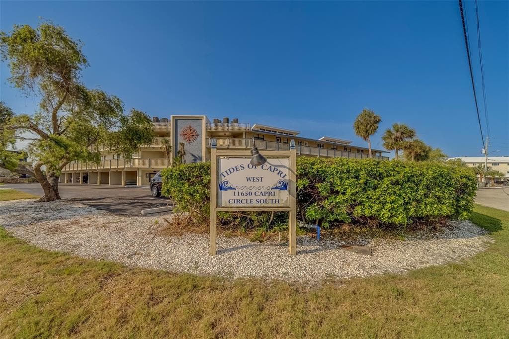 11650 CAPRI CIRCLE S # 105, TREASURE ISLAND, FL 33706 — zdjęcie 4