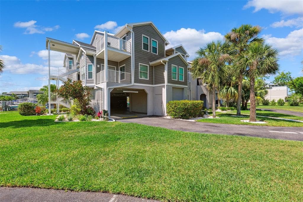 5712 BISCAYNE COURT # 103, NEW PORT RICHEY, FL 34652