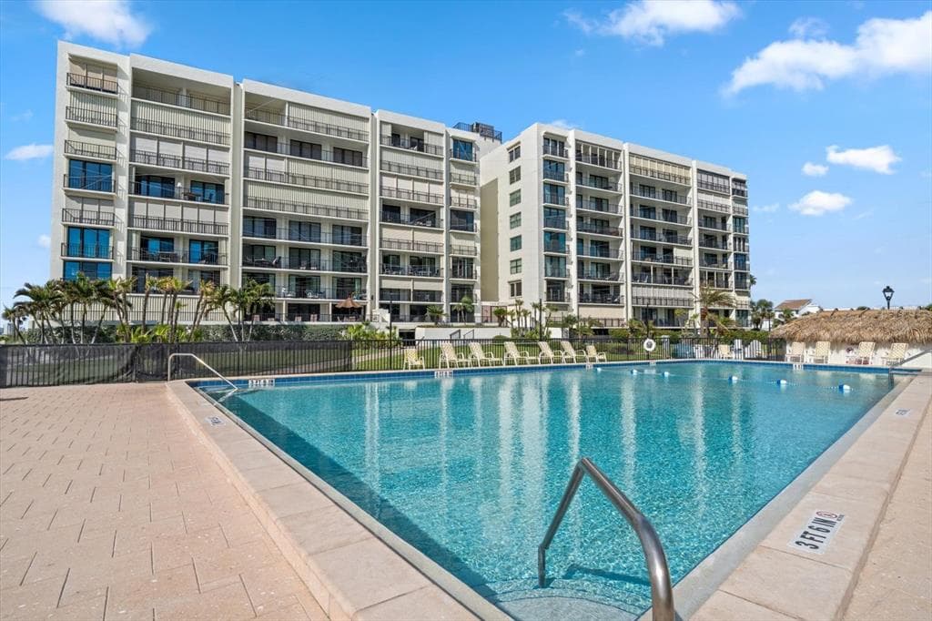 1400 GULF BOULEVARD # 804, CLEARWATER BEACH, FL 33767