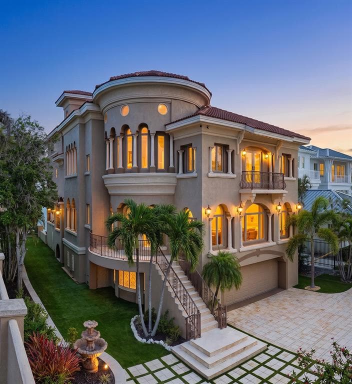 290 N WASHINGTON DRIVE, SARASOTA, FL 34236