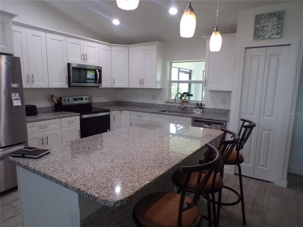 334 MILLPORT STREET NW, PORT CHARLOTTE, FL 33948 — zdjęcie 3