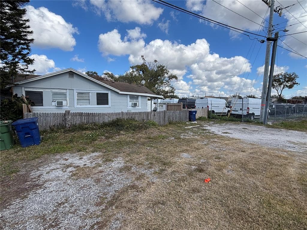 4213 W CAYUGA STREET, TAMPA, FL 33614 — zdjęcie 2
