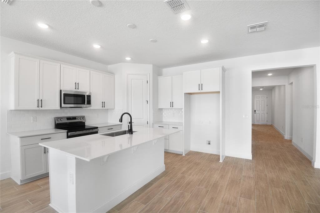 159 WATERSTONE LOOP, TAVARES, FL 32778 — zdjęcie 3