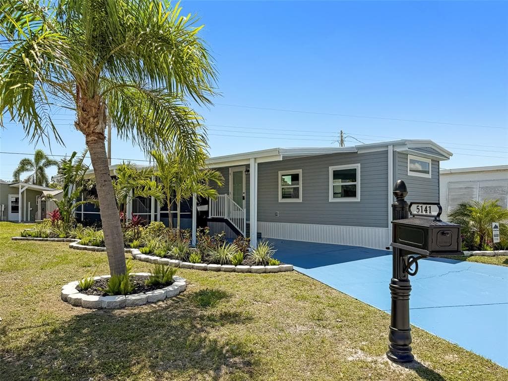 5141 OAKLAND HILLS AVENUE, SARASOTA, FL 34234