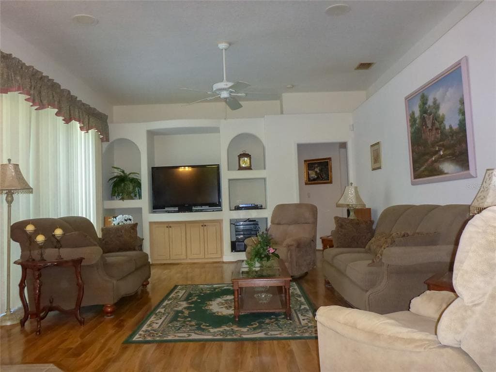 12271 CENTRALIA RD, WEEKI WACHEE, FL 34614 — zdjęcie 3