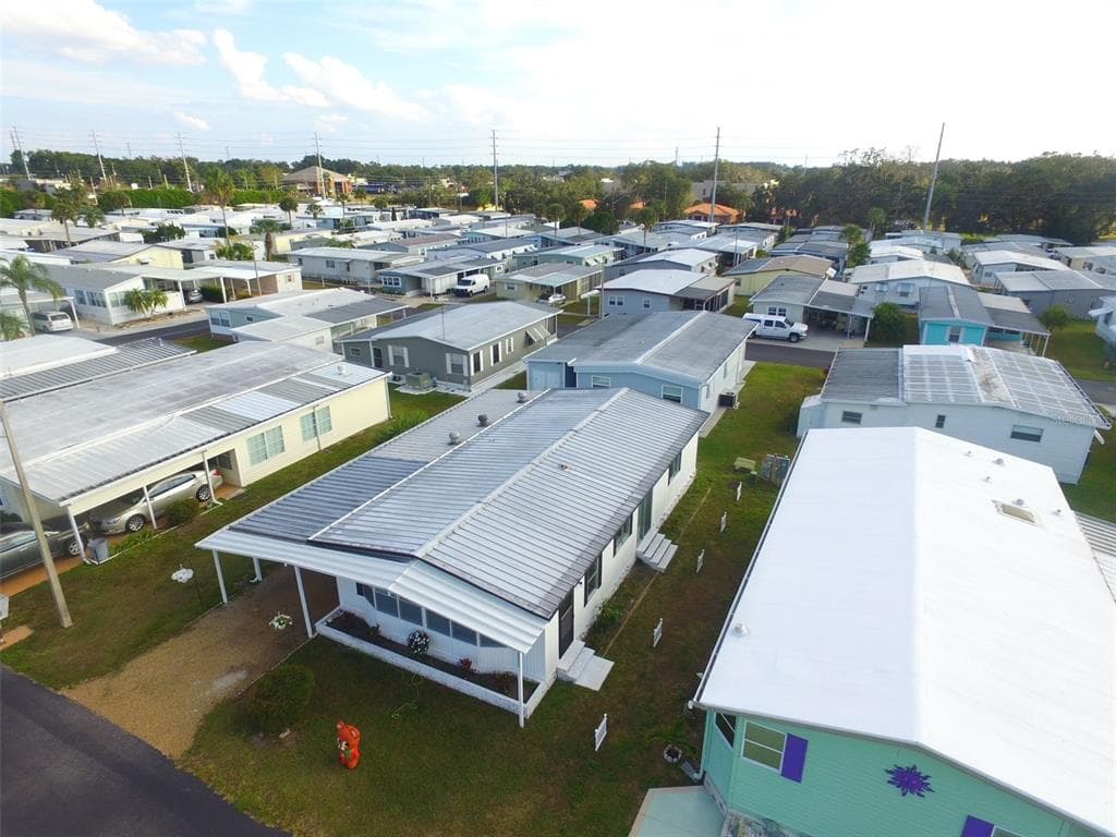 37832 MADEIRA AVENUE, ZEPHYRHILLS, FL 33541 — zdjęcie 4