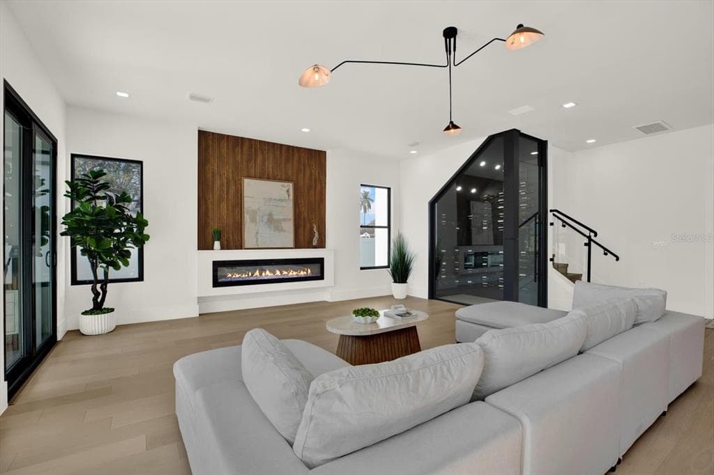 908 W FRIBLEY STREET, TAMPA, FL 33603 — zdjęcie 5