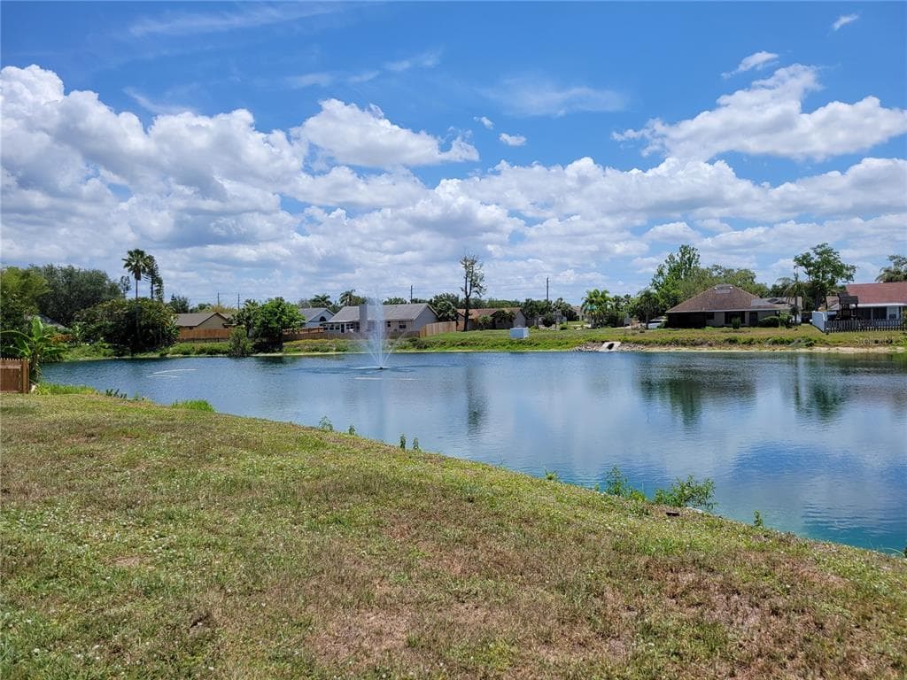 3538 65TH AVENUE CIRCLE E, SARASOTA, FL 34243 — zdjęcie 4