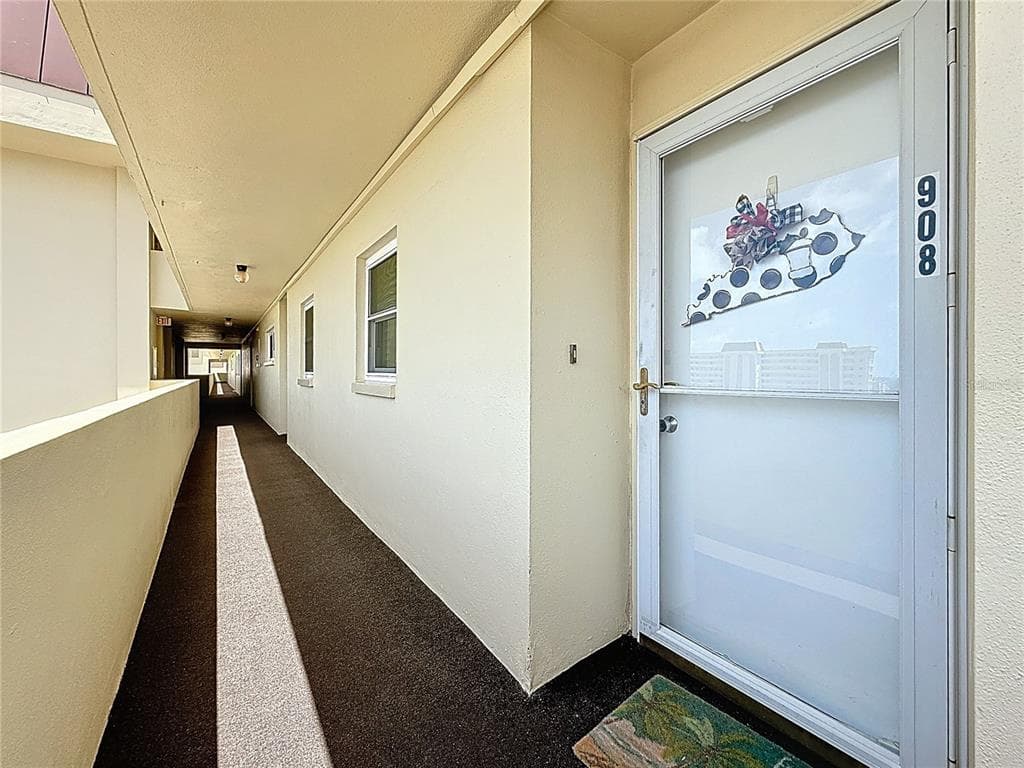 4725 COVE CIRCLE # 908, ST PETERSBURG, FL 33708 — zdjęcie 4