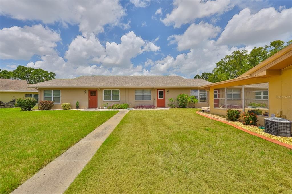 1904 CANTERBURY LANE # 18, SUN CITY CENTER, FL 33573 — zdjęcie 2