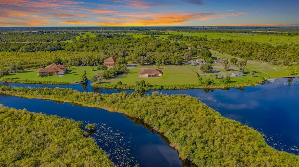37511 WASHINGTON LOOP ROAD, PUNTA GORDA, FL 33982 — zdjęcie 3