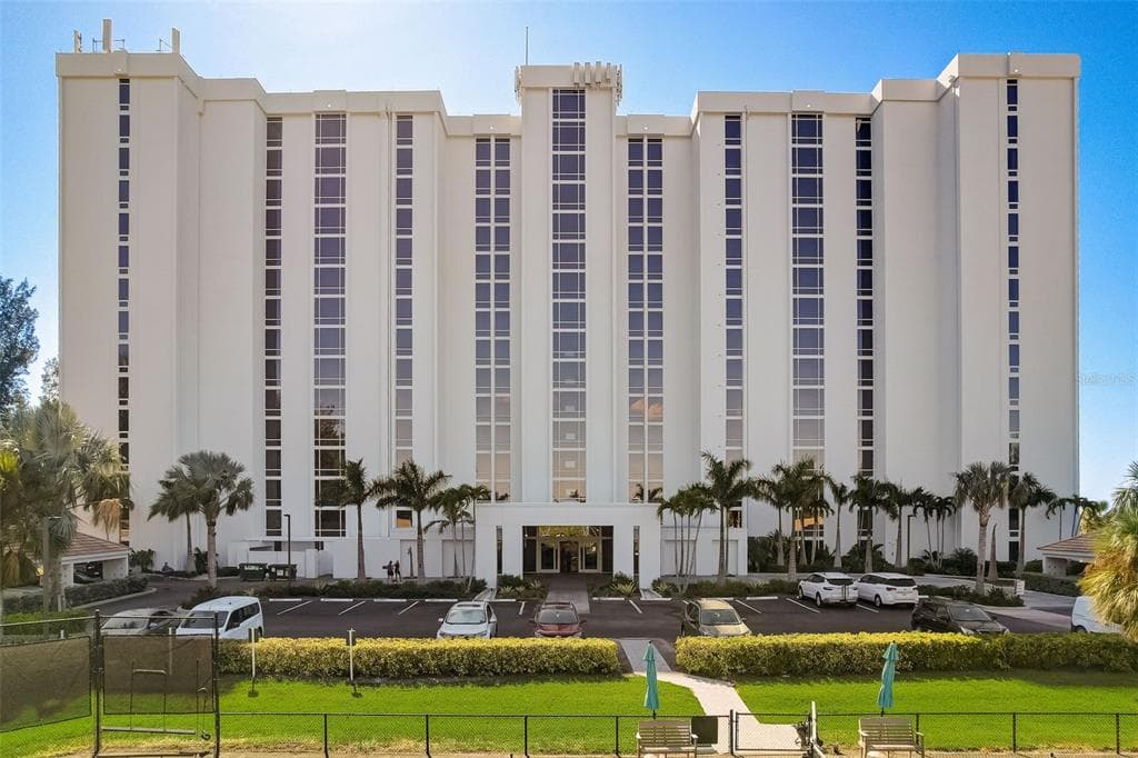 2425 GULF OF MEXICO DRIVE # 14B, LONGBOAT KEY, FL 34228