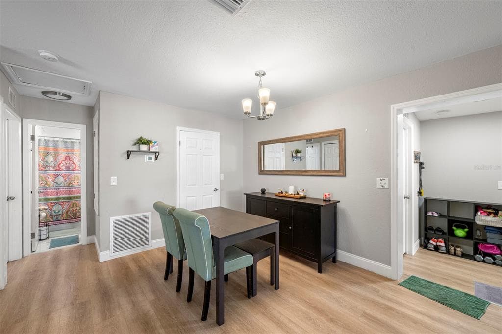 8725 AERO AVENUE, NORTH PORT, FL 34287 — zdjęcie 3
