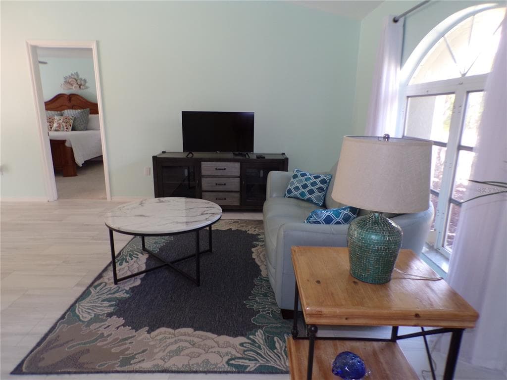 15624 HENNIPEN CIRCLE, PORT CHARLOTTE, FL 33981 — zdjęcie 4
