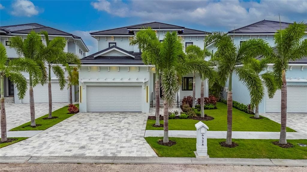 6528 SIMONE SHORES CIRCLE, APOLLO BEACH, FL 33572