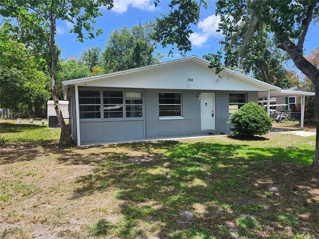 300 MIDWOOD DRIVE, PLANT CITY, FL 33566