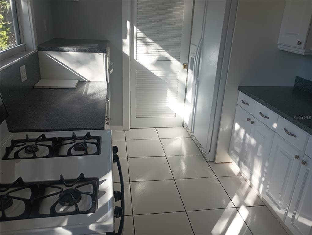 774 32ND AVENUE N, ST PETERSBURG, FL 33704 — zdjęcie 2