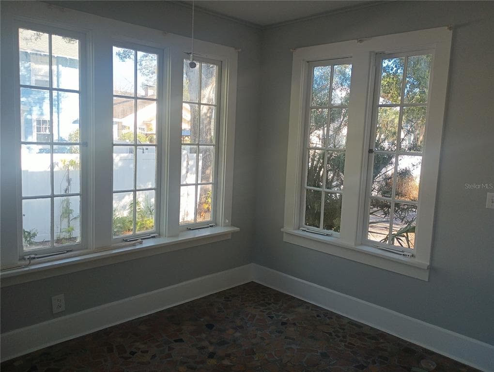 774 32ND AVENUE N, ST PETERSBURG, FL 33704 — zdjęcie 4