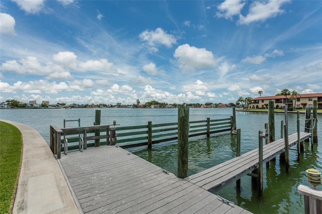 505 SANDY HOOK ROAD # 505, TREASURE ISLAND, FL 33706 — zdjęcie 2