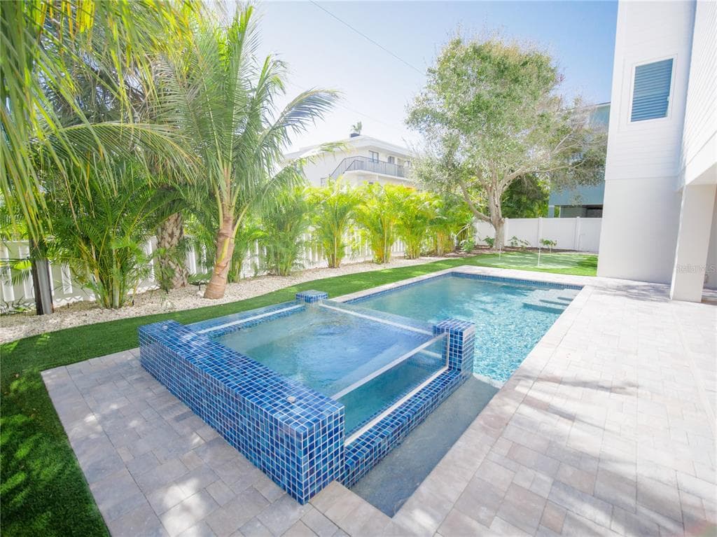 111 6TH STREET N, BRADENTON BEACH, FL 34217 — zdjęcie 3