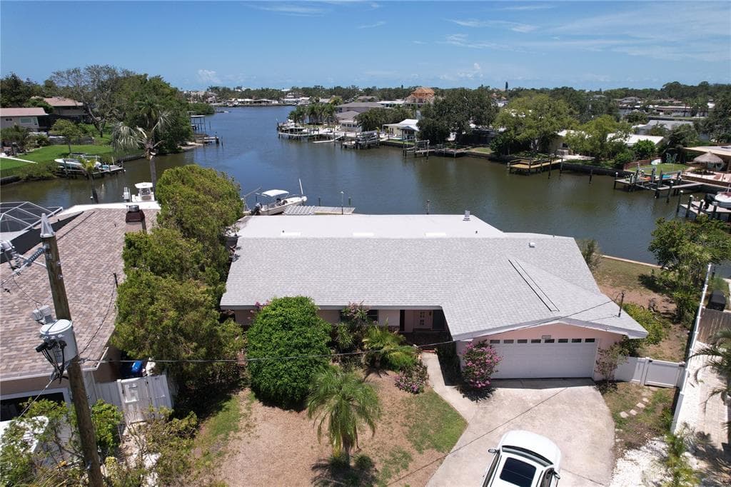 3995 SOUTH CIRCLE, LARGO, FL 33774