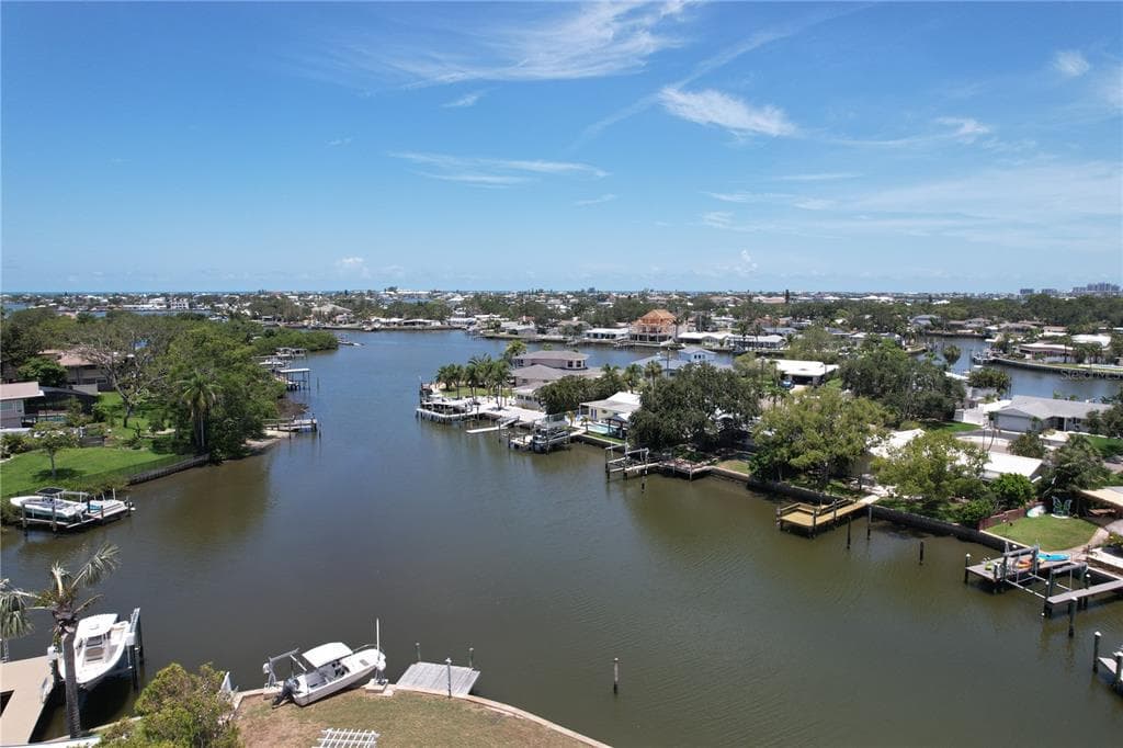 3995 SOUTH CIRCLE, LARGO, FL 33774 — zdjęcie 5